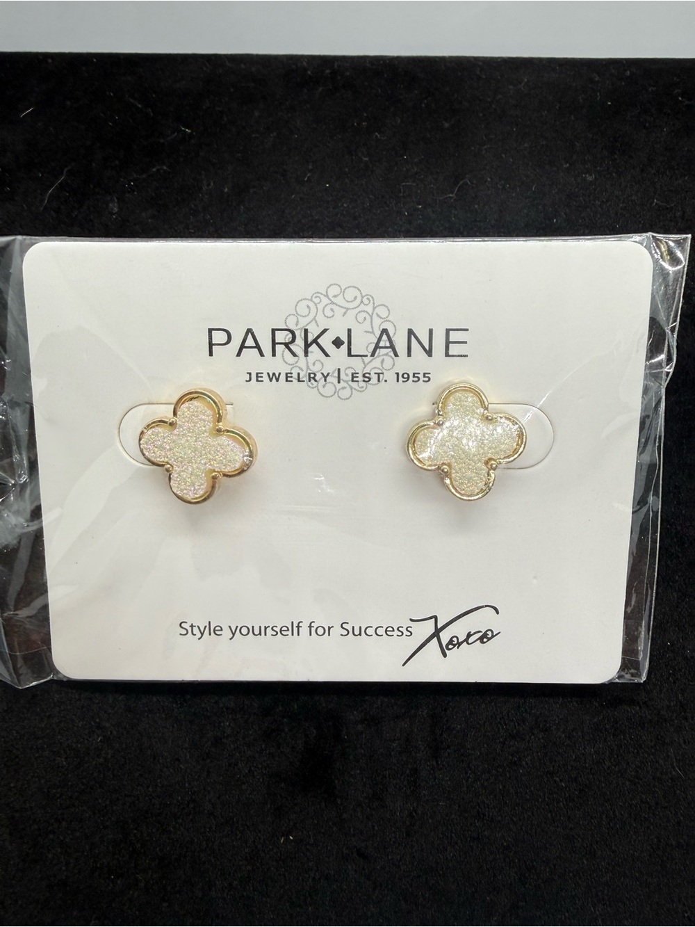 Park Lane Stardust White Druzy Quatrefoil Clover Stud Earrings NWT